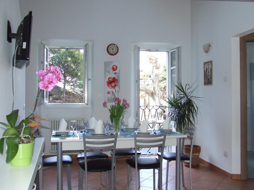 Baby Apartment Dervio Bagian luar foto